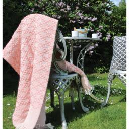 Trellis Throw rose L3.jpg