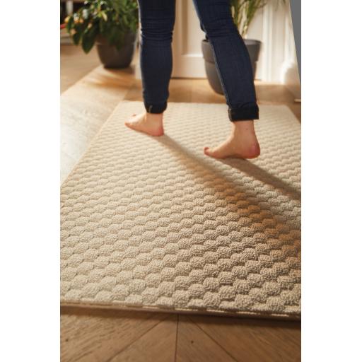 Sculptured Washable Honeycomb Ivory L1.jpg