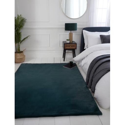 Luxe Faux Fur Plain Super Soft Shaggy Rug in Forest Green