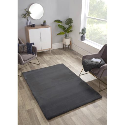 Luxe Faux Fur Plain Super Soft Shaggy Rug in Charcoal Grey