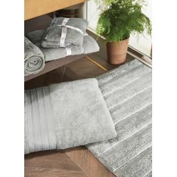 Grey Stripe mat & Towel L2.jpg