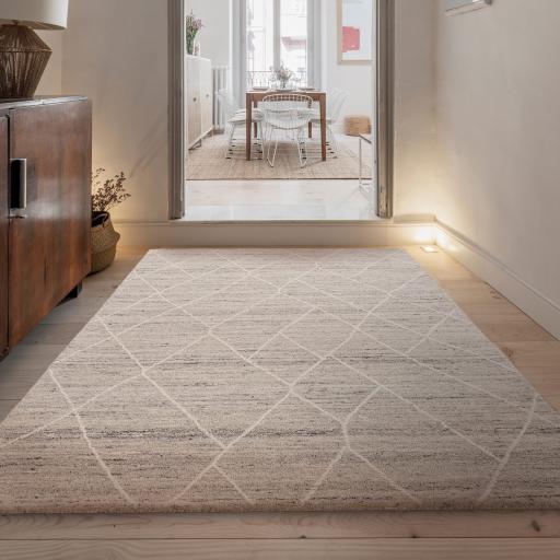 Noah Bohomian Moroccan Berber Abstract Wool Silver Rug in Extra Large Size 200x290 cm